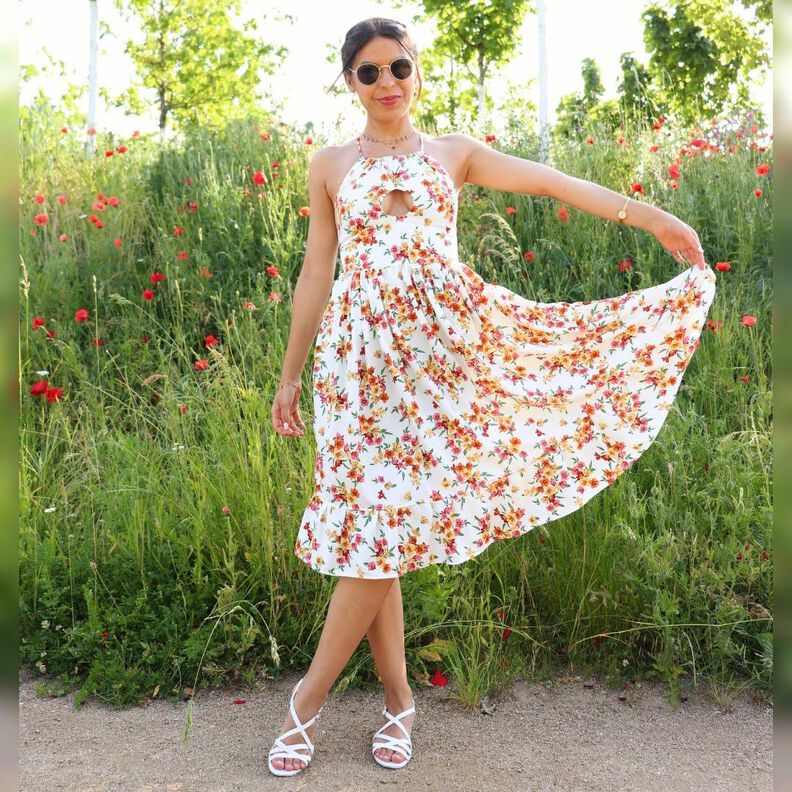 Tonatiuh Kleid und Top mit geschnürtem Rücken und Raffrock image number 3