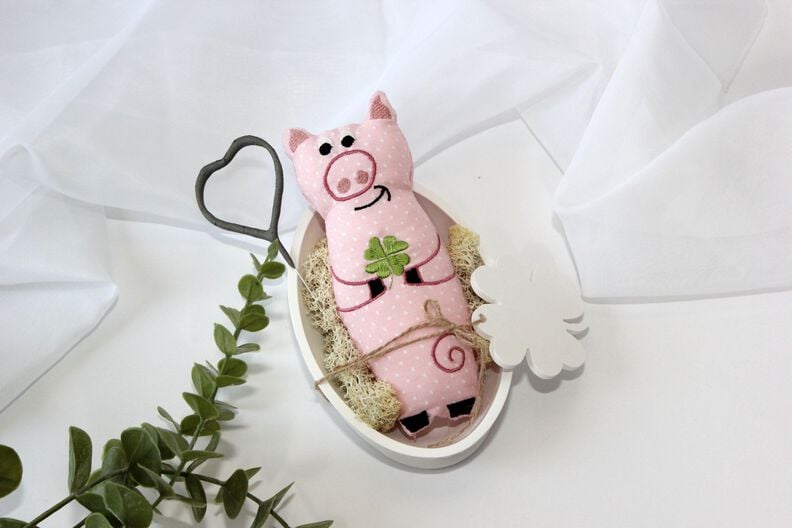 Stickdatei Schweinchen ITH zum Befüllen mit Watte image number 6