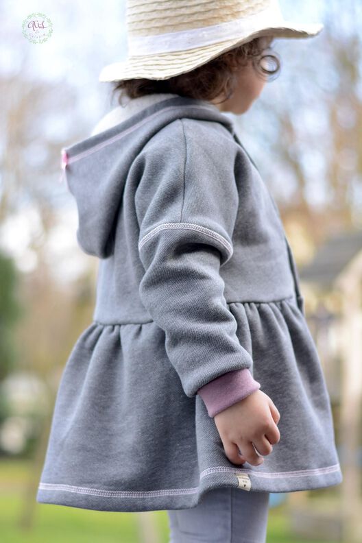 *Kids Sweater Jacket* Sweatjacke Volantjacke Ballonärmel  image number 2