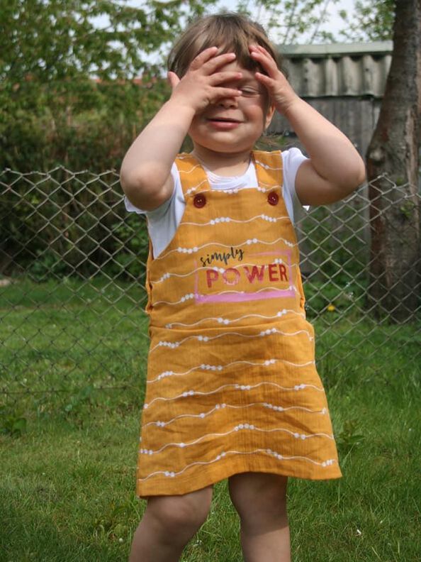 Emmas Latzkleid image number 8