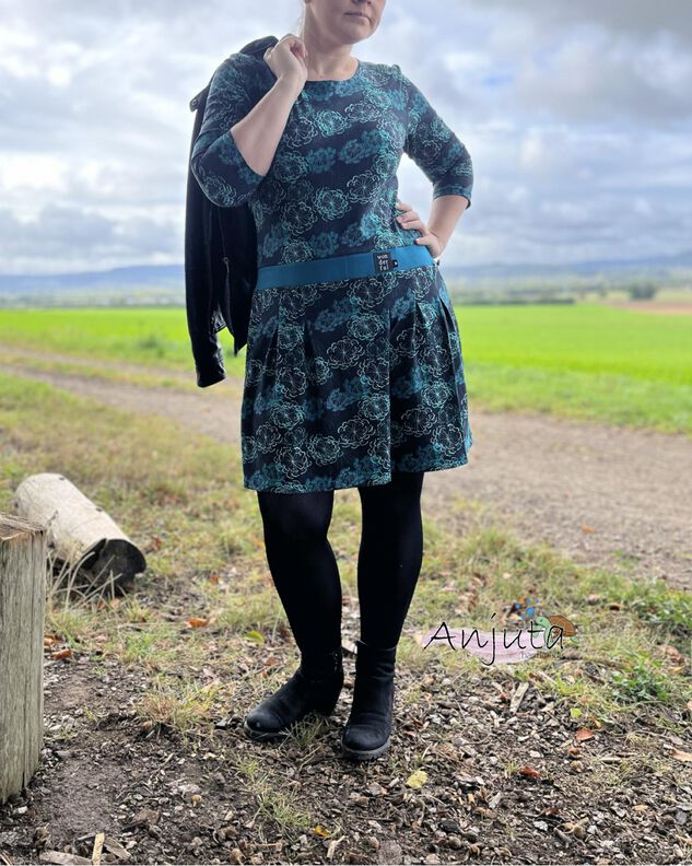 Main PleatedDress  - Faltenkleid inkl. BEAMERdatei image number 7