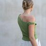 Asymmetrisches One-Shoulder Top mit Drehung - JULE thumbnail number 7