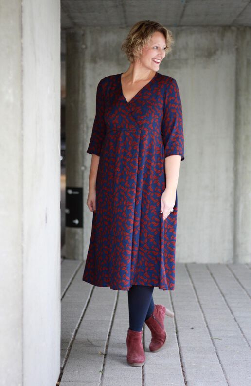 Thea - Wickel Kleid im Empire Stil 34-54 image number 9