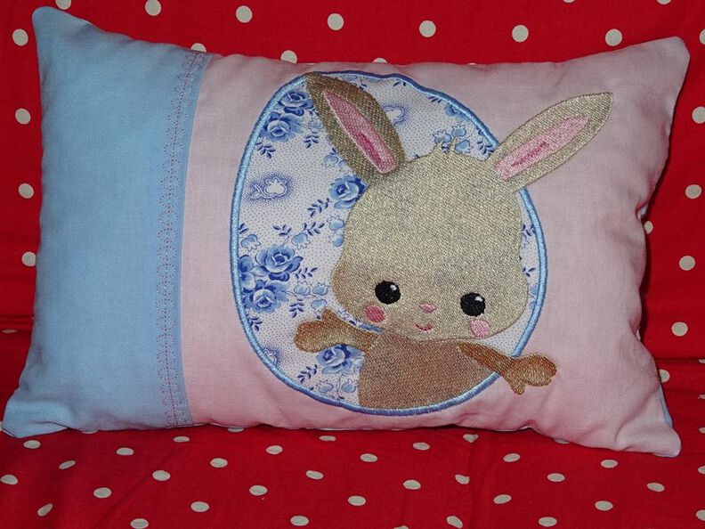 Hase cute Häschen im Ei inkl. Kissen ITH Stickdatei Ostern image number 8