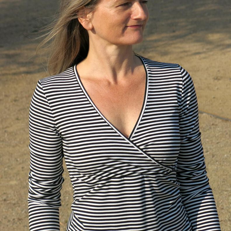 FRAU LIESE - Langarmshirt in Wickeloptik XS-XXL image number 9