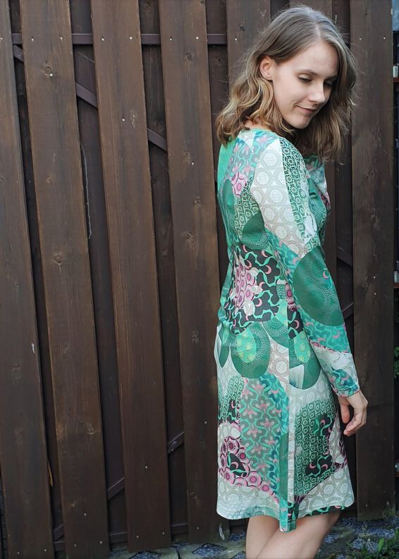 Tanja - enges Jerseykleid U-Boot-Ausschnitt,BU 80-116, A4+A0 image number 3