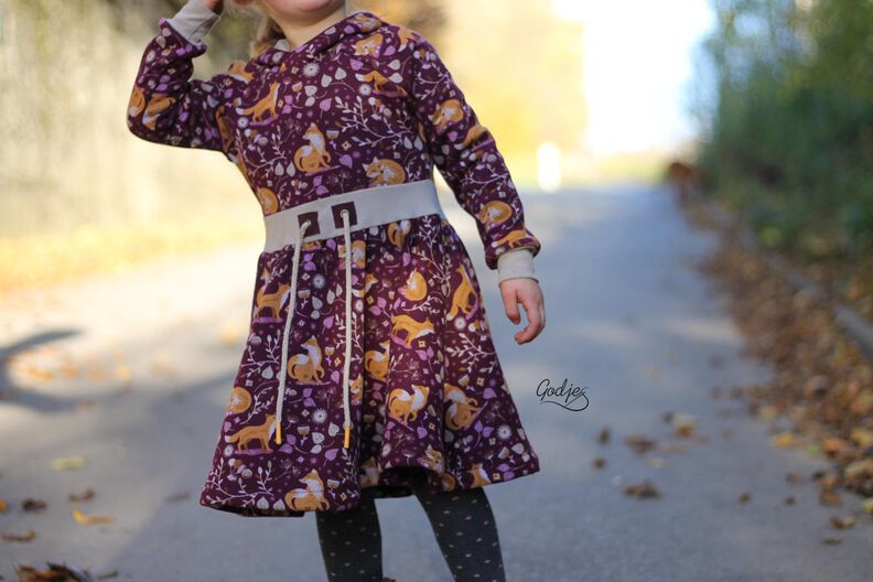 lovely hoodie dress 50-98 Baby & Kids Kleid Drehkleid image number 7