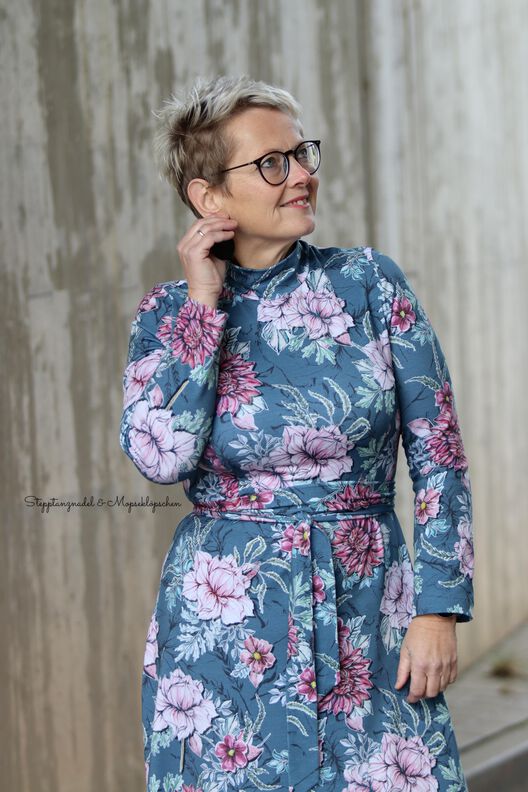 Kleid - *Pretty MEE* - Damen - Gr.32-56 - A4+A0+Beamer image number 3