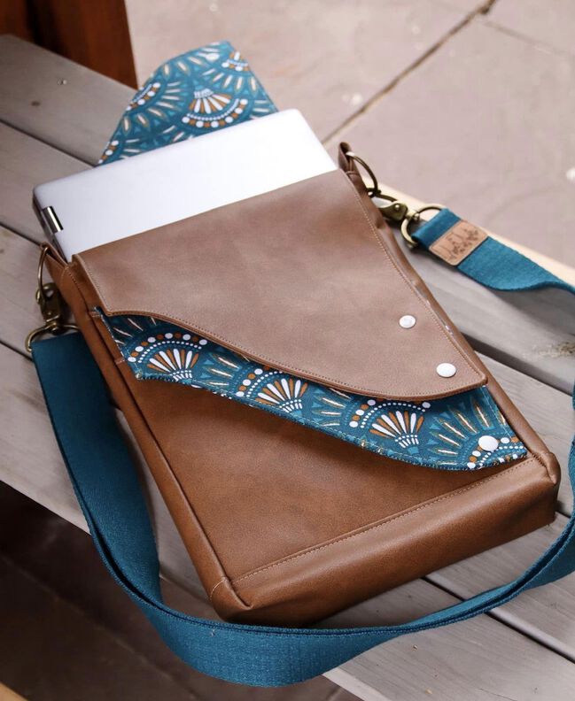 Ebook Cross Body Bag Big Pixxi ca. 33 x 23 x 5 cm image number 7