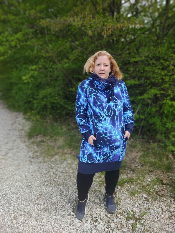 Hoodiekleid Jonine Gr. 32-48 beamerfähig image number 10