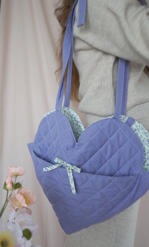 Tasche in Herzform image number 3