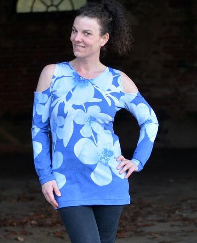 Cut out Shirt Brinja Gr. 32-48 beamerfähig image number 2
