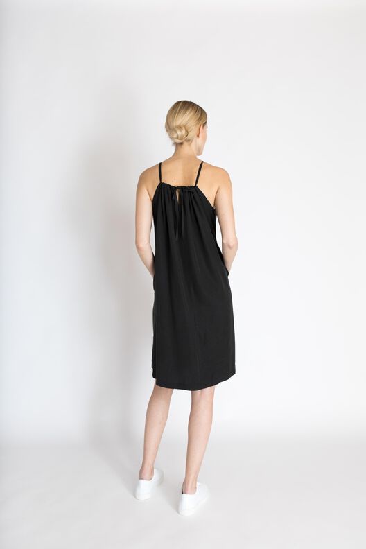 Kleid Greta | Schnittmuster mit Videotutorial| Gr. 32-42 image number 2