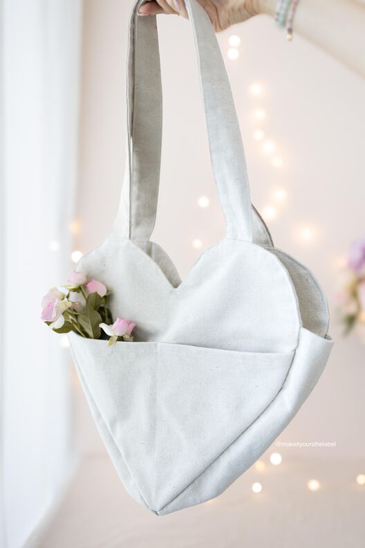 Tasche in Herzform image number 4