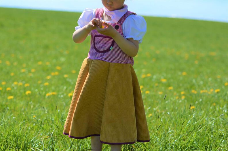 Emmas Latzkleid image number 6