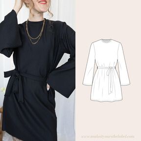 Strickkleid mit ausgestellten Ärmeln