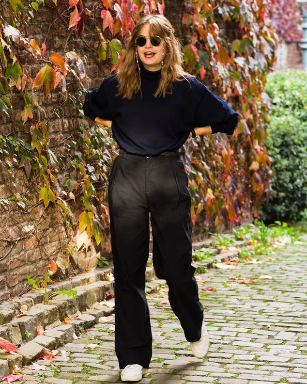 High waist Stoffhose mit weiten Beinen image number 10