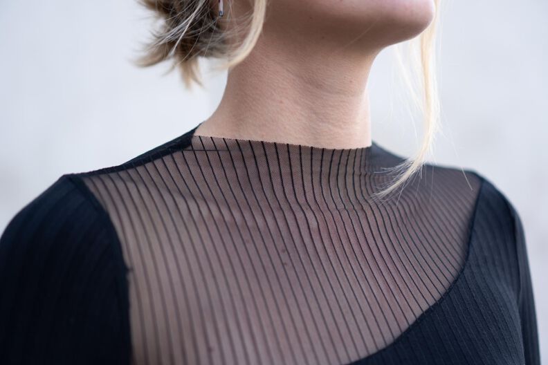 Elegantes Asymmetrisches Langarmshirt - ANOUK image number 8