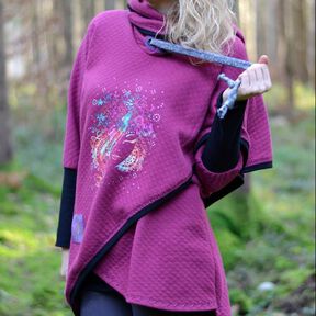Larena Capehoodie Gr. 32-56 beamerfähig