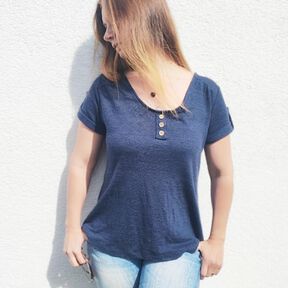 "Summer Blues" eine Bluse mit raffinierter Raffung, 32-46