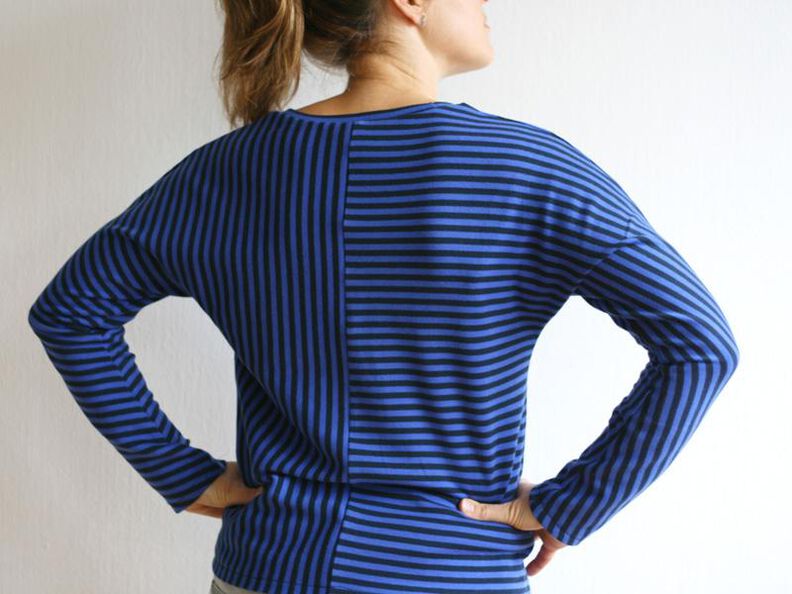FRAU JETTE - Fledermausshirt mit Musterwechsel XS-L image number 5