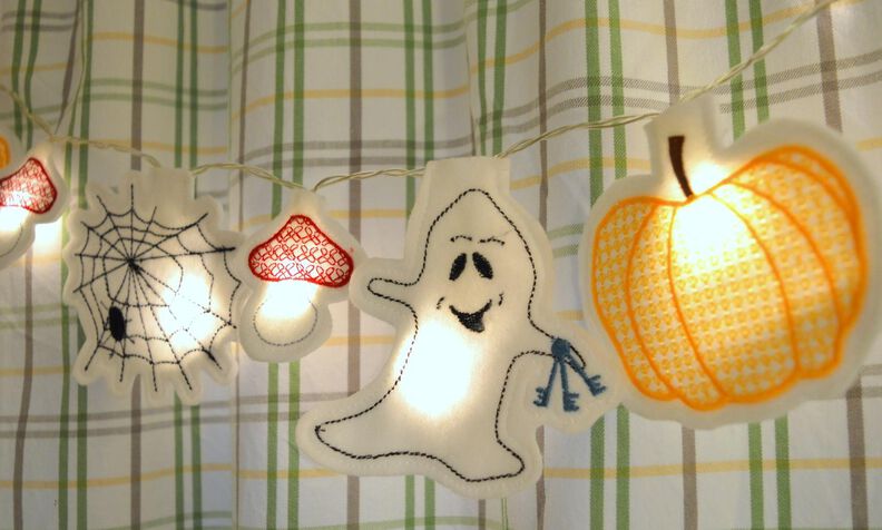ITH Stickdatei Lichterkette Cover Halloween image number 4