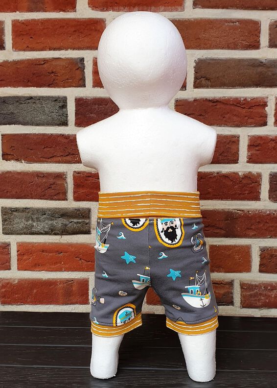Babyshorts „Bobby“ mit Seitenstreifen Gr. 44-98, A4+A0 image number 9