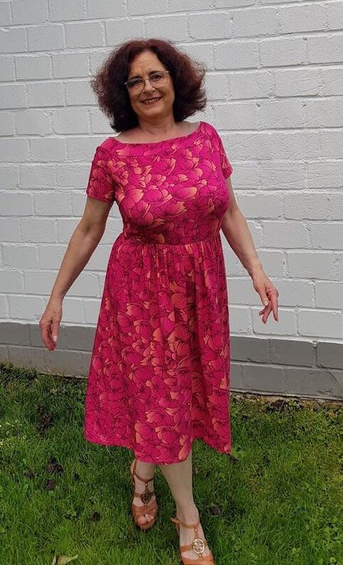 (Maxi)kleid Carmenkleid Kaya Nähanleitung und Schnittmuster  image number 8