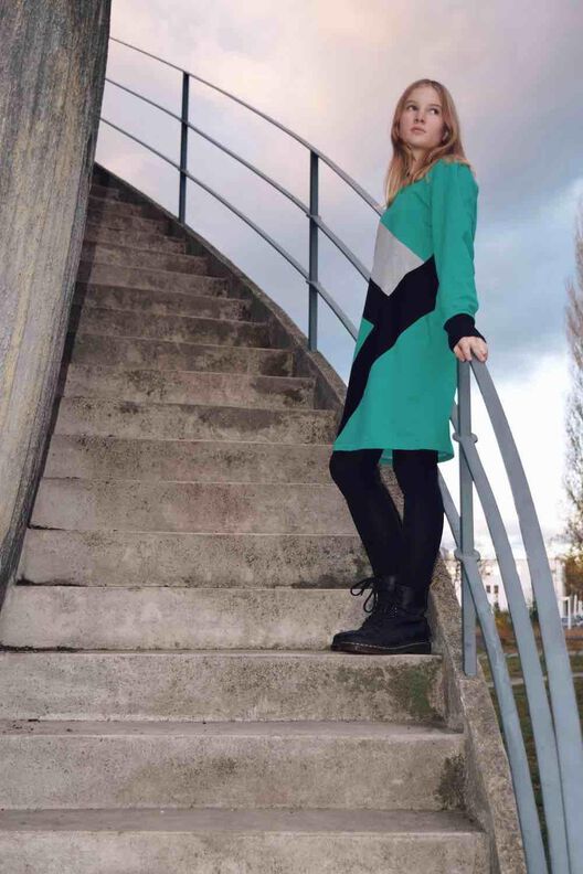 Color Blocking Sweatdress EMMA XS-3XL image number 7