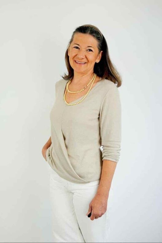 Jule- Schnittmuster Wickelshirt 34-54 image number 7