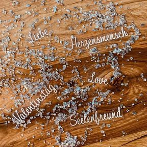 Liebesplott mit Motiven und Sprüchen