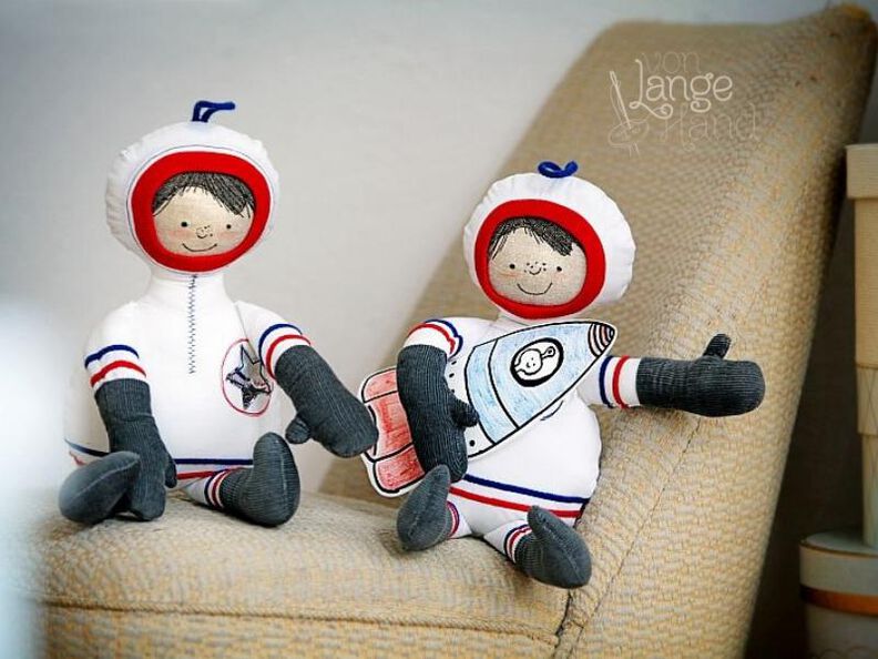 Astronaut Schmusepüppchen – Nähanleitung mit Schnittmuster image number 3