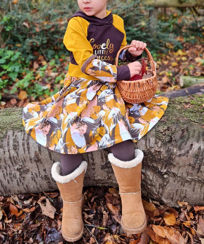lovely hoodie dress 104-158 Kids & Teens Kleid image number 4