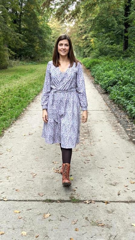 schwingendes Wickelkleid SOPHIA Größe 34 - 52 (XS - XXXL) image number 2