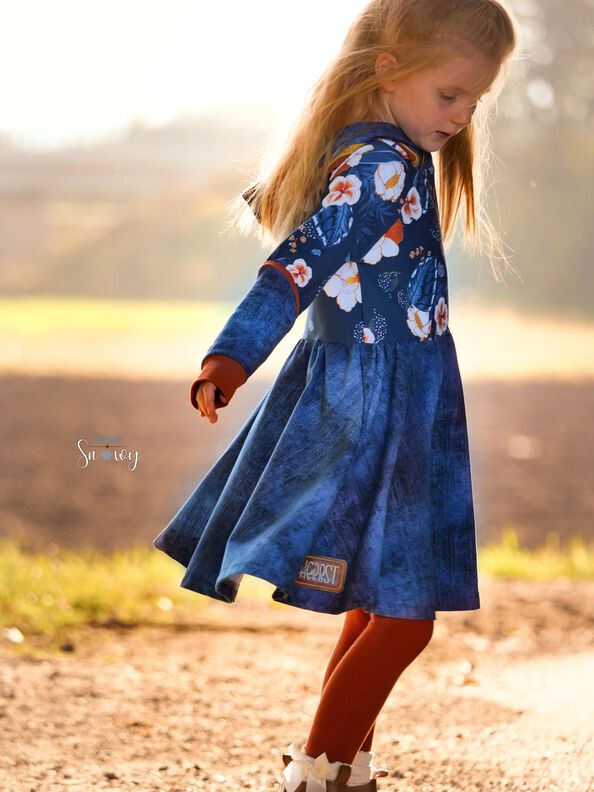 lovely hoodie dress 50-98 Baby & Kids Kleid Drehkleid image number 10