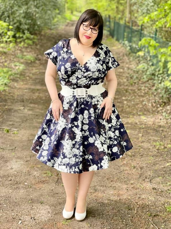 Kleid Damen – Schnittmuster Gr. 32-54 – #108 image number 6