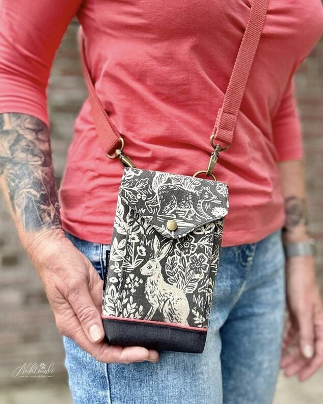 Phonebag Billie - Handytasche in 2 Größen image number 10