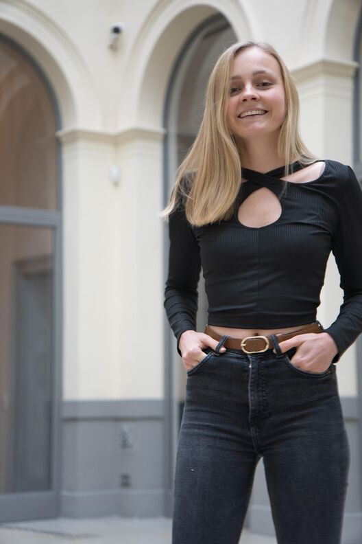 Langarmshirt mit Schlüsselloch Ausschnitt AGNES image number 2