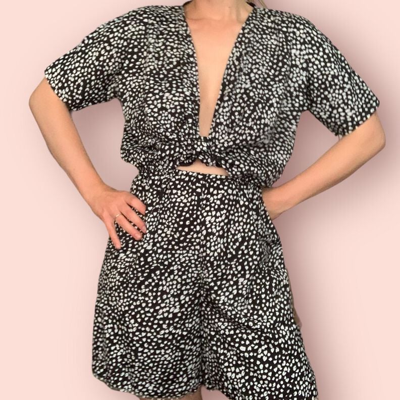 Kurzer Front Tie Jumpsuit  image number 9