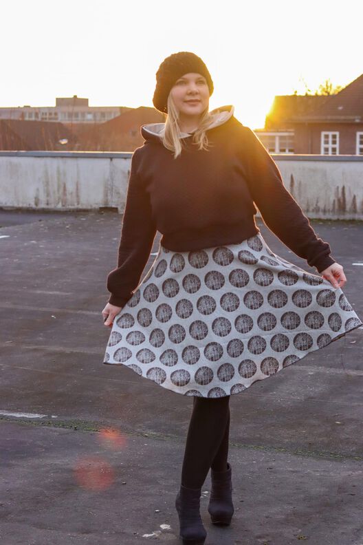 Kombiebook Lieblingsrock Vicky & Crop-Hoodie Anouk  image number 9