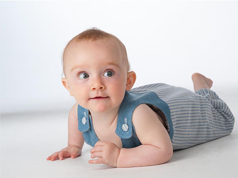 LILLI&BO und BOBBY Schnittmuster Babyanzug Jumpsuit image number 4