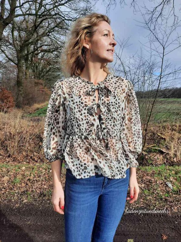 Oberteil / Bluse mit Schleifen image number 8