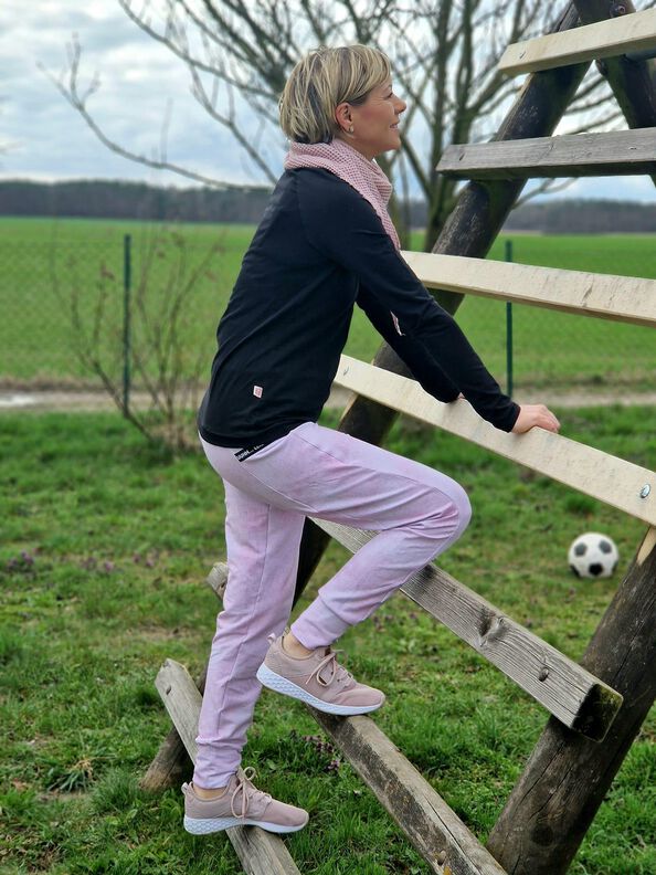 Joggingpants Jardin DE/EN/FR image number 8