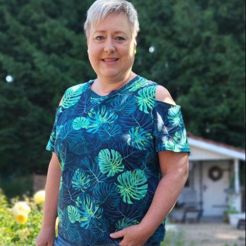 Cut out Shirt Brinja Gr. 48-60 beamerfähig image number 1