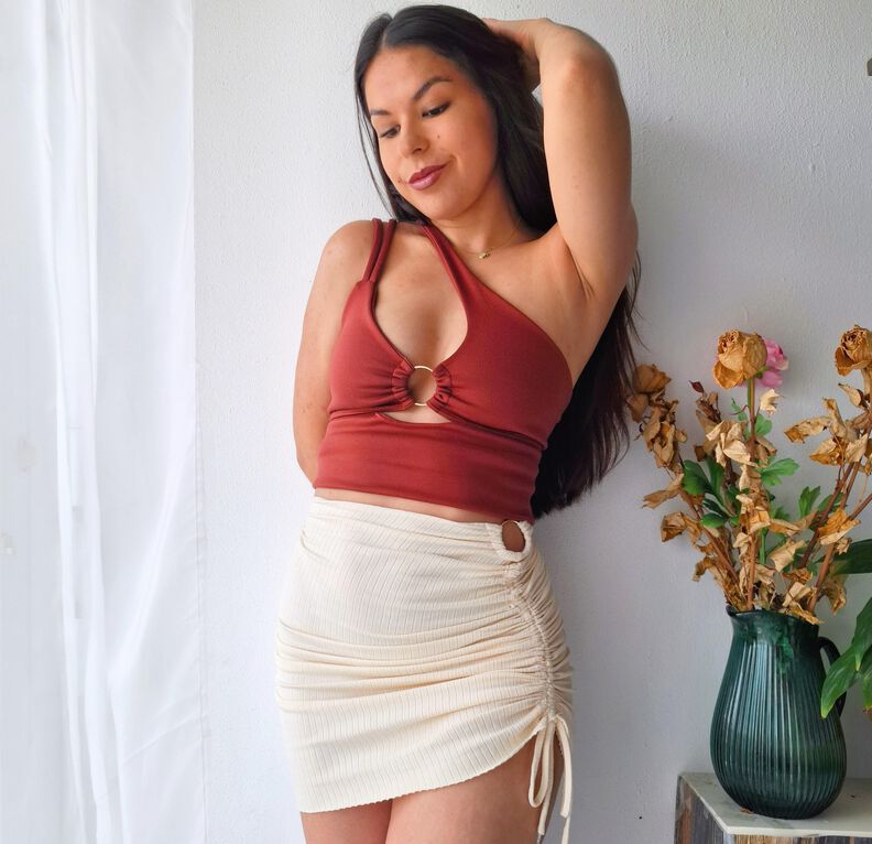 Xalli | Asymmetrischer Bikini, Top und Rock mit Ring image number 10