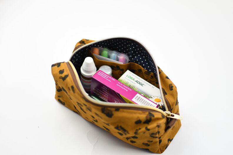Kasetina Federtasche, Reiseapotheke Boxybag kyvu.by Lumali image number 6