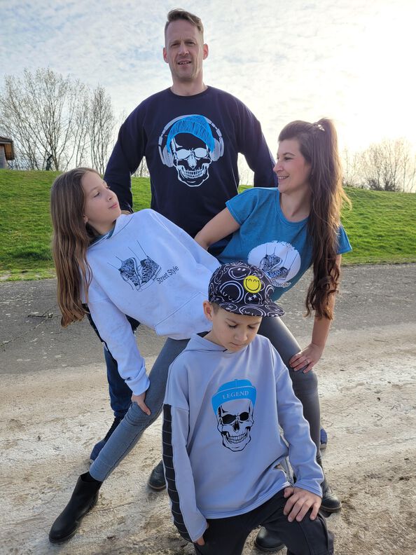 BEAMER&A0&A4  lovely family oversized hoodie Pullover image number 2