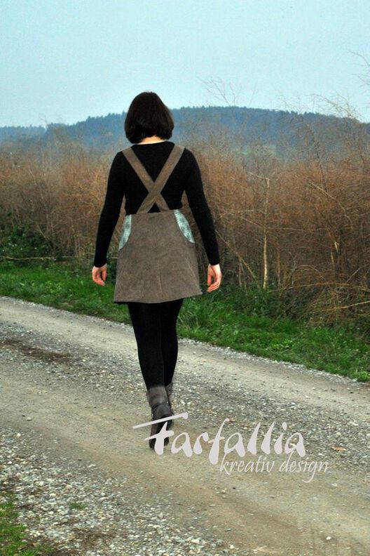 Latzkleid Elina – Doppelgrößen 32/34 – 52/54 image number 4