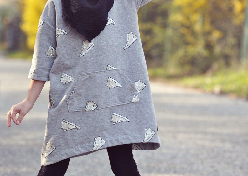 Oversize Kleid & Longhoodie #17 image number 4