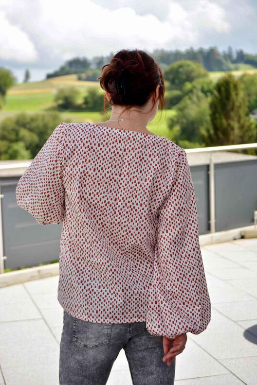 Bluse mit Ballonärmeln PETUNIA (34-58) Schnittmuster  image number 9